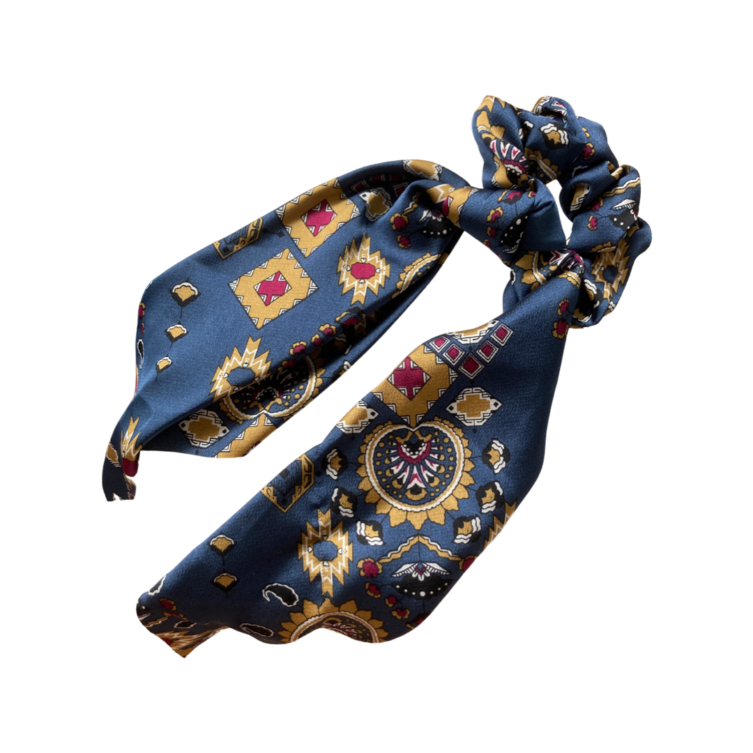 POCHA Scrunchie